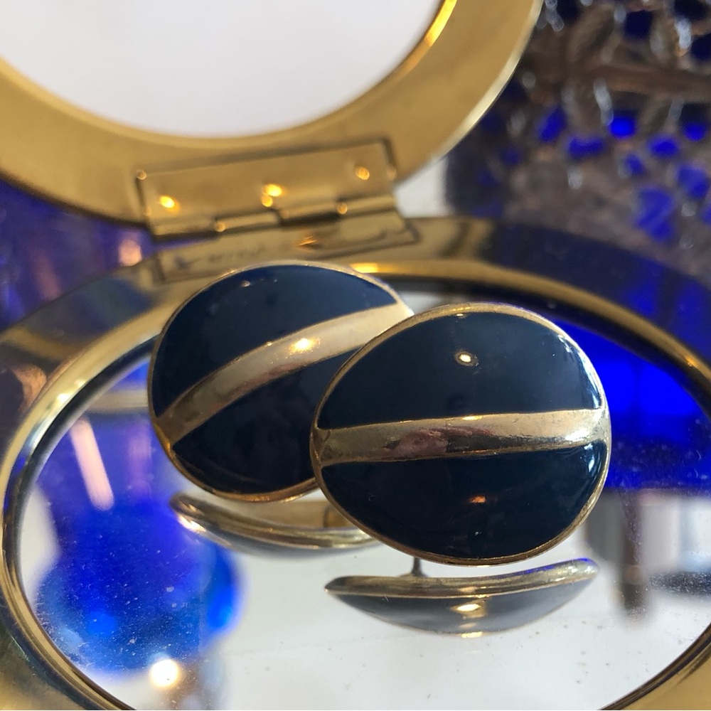 💙VINTAGE navy blue and gold post earrings 🌎 - Picture 8 of 8